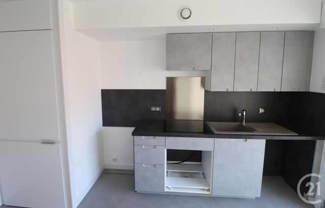 Afficher la photo en grand Appartement F3 à louer - 3 pièces - 74.72 m2 - LE CANNET - 06 - PROVENCE-ALPES-COTE-D-AZUR - Century 21 Les Clés Du Sud