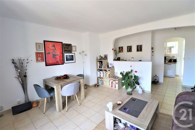 Appartement F3 à vendre - 3 pièces - 57.32 m2 - LE CANNET - 06 - PROVENCE-ALPES-COTE-D-AZUR - Century 21 Les Clés Du Sud Appartement F3 à vendre - 3 pièces - 57.32 m2 - LE CANNET - 06 - PROVENCE-ALPES-COTE-D-AZUR - Century 21 Les Clés Du Sud