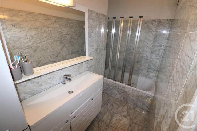 Appartement F2 à vendre - 2 pièces - 55.0 m2 - LE CANNET - 06 - PROVENCE-ALPES-COTE-D-AZUR - Century 21 Les Clés Du Sud Appartement F2 à vendre - 2 pièces - 55.0 m2 - LE CANNET - 06 - PROVENCE-ALPES-COTE-D-AZUR - Century 21 Les Clés Du Sud