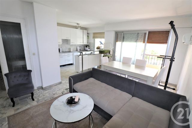 Appartement F2 à vendre - 2 pièces - 55.0 m2 - LE CANNET - 06 - PROVENCE-ALPES-COTE-D-AZUR - Century 21 Les Clés Du Sud Appartement F2 à vendre - 2 pièces - 55.0 m2 - LE CANNET - 06 - PROVENCE-ALPES-COTE-D-AZUR - Century 21 Les Clés Du Sud