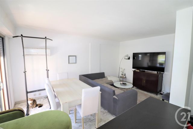 Appartement F2 à vendre - 2 pièces - 55.0 m2 - LE CANNET - 06 - PROVENCE-ALPES-COTE-D-AZUR - Century 21 Les Clés Du Sud Appartement F2 à vendre - 2 pièces - 55.0 m2 - LE CANNET - 06 - PROVENCE-ALPES-COTE-D-AZUR - Century 21 Les Clés Du Sud