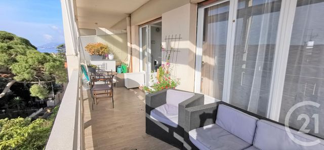 Appartement F2 à vendre - 2 pièces - 44.18 m2 - CANNES - 06 - PROVENCE-ALPES-COTE-D-AZUR - Century 21 Les Clés Du Sud Appartement F2 à vendre - 2 pièces - 44.18 m2 - CANNES - 06 - PROVENCE-ALPES-COTE-D-AZUR - Century 21 Les Clés Du Sud