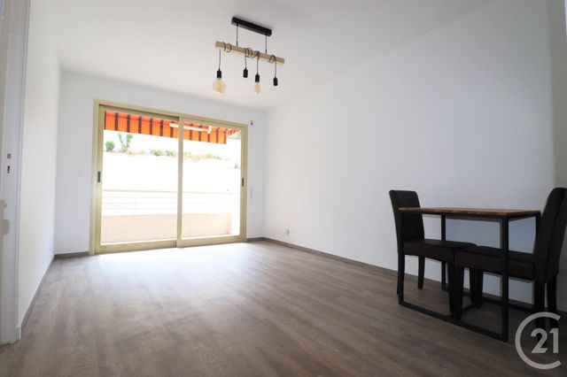Appartement F2 à louer - 2 pièces - 33.02 m2 - LE CANNET - 06 - PROVENCE-ALPES-COTE-D-AZUR - Century 21 Les Clés Du Sud Appartement F2 à louer - 2 pièces - 33.02 m2 - LE CANNET - 06 - PROVENCE-ALPES-COTE-D-AZUR - Century 21 Les Clés Du Sud