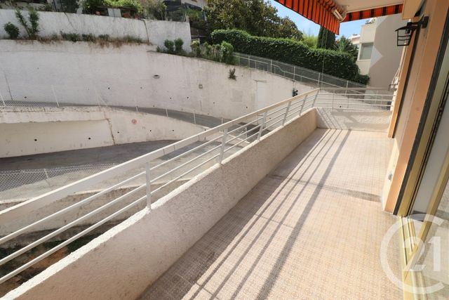 Appartement F2 à louer - 2 pièces - 33.02 m2 - LE CANNET - 06 - PROVENCE-ALPES-COTE-D-AZUR - Century 21 Les Clés Du Sud Appartement F2 à louer - 2 pièces - 33.02 m2 - LE CANNET - 06 - PROVENCE-ALPES-COTE-D-AZUR - Century 21 Les Clés Du Sud