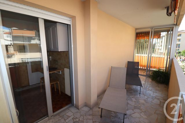 Afficher la photo en grand Appartement F1 à louer - 1 pièce - 30.0 m2 - CANNES - 06 - PROVENCE-ALPES-COTE-D-AZUR - Century 21 Les Clés Du Sud