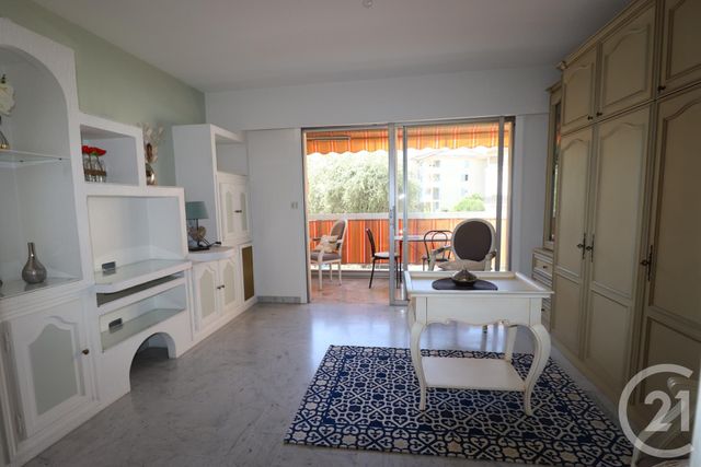 Afficher la photo en grand Appartement F1 à louer - 1 pièce - 30.0 m2 - CANNES - 06 - PROVENCE-ALPES-COTE-D-AZUR - Century 21 Les Clés Du Sud