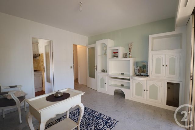 Afficher la photo en grand Appartement F1 à louer - 1 pièce - 30.0 m2 - CANNES - 06 - PROVENCE-ALPES-COTE-D-AZUR - Century 21 Les Clés Du Sud