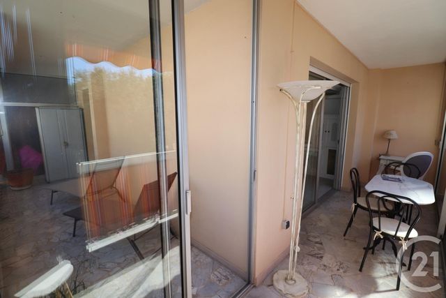 Afficher la photo en grand Appartement F1 à louer - 1 pièce - 30.0 m2 - CANNES - 06 - PROVENCE-ALPES-COTE-D-AZUR - Century 21 Les Clés Du Sud