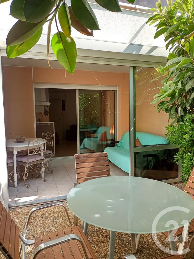 Afficher la photo en grand Appartement F1 à louer - 1 pièce - 27.0 m2 - CANNES - 06 - PROVENCE-ALPES-COTE-D-AZUR - Century 21 Les Clés Du Sud